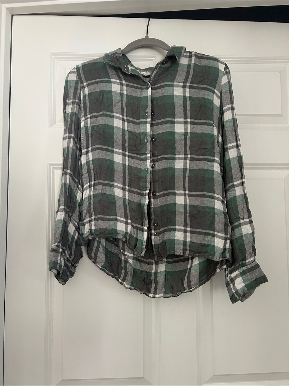 Green & Gray Plaid Button-Up Shirt